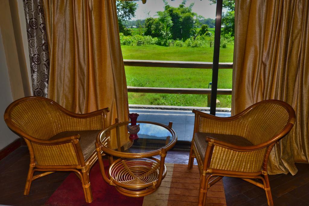 Temple Tiger Green Jungle Resort Kawasoti Bilik gambar
